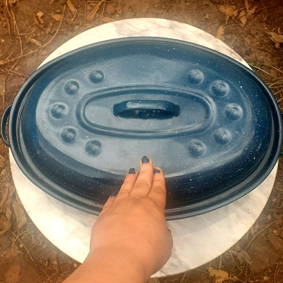 Enamel Roaster Pans - Picture 3 of 6